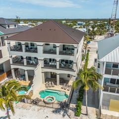 3132/3134 Curious Tides Gulf-Front 10BR Estate: Private Pools, S