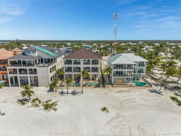 3132/3134 Curious Tides Gulf-Front 10BR Estate: Private Pools, S - Image 5