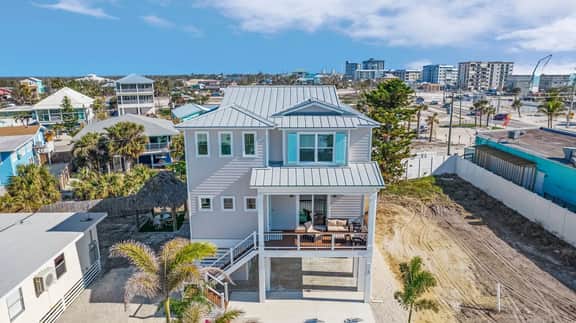 118 Luxury 4 Bed w/ Den 4.5 Bath | Heated Pool & Spa - Image 4