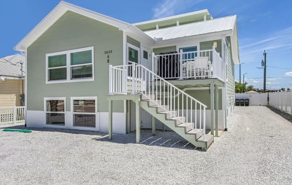 2633 Coconut Sunsets Entire Duplex: Pool, Balconies & Near Beach - Image 1